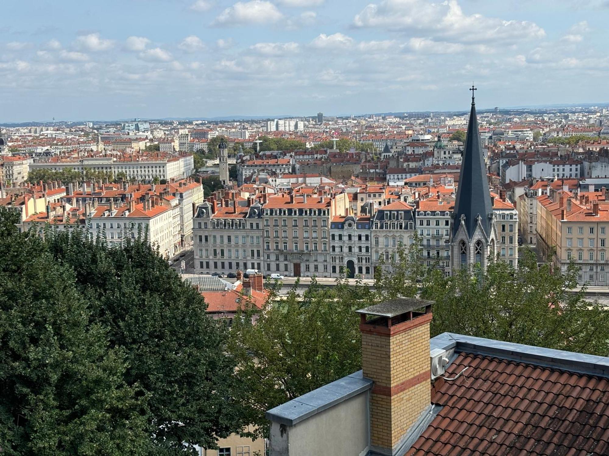Les Jardins Du Gourguillon Apartment Lyon Bagian luar foto